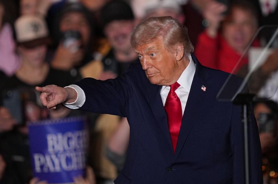 美欧盟友彻底决裂？特朗普痛骂欧洲“腐朽软弱”，德总理硬刚反制12月9日，特