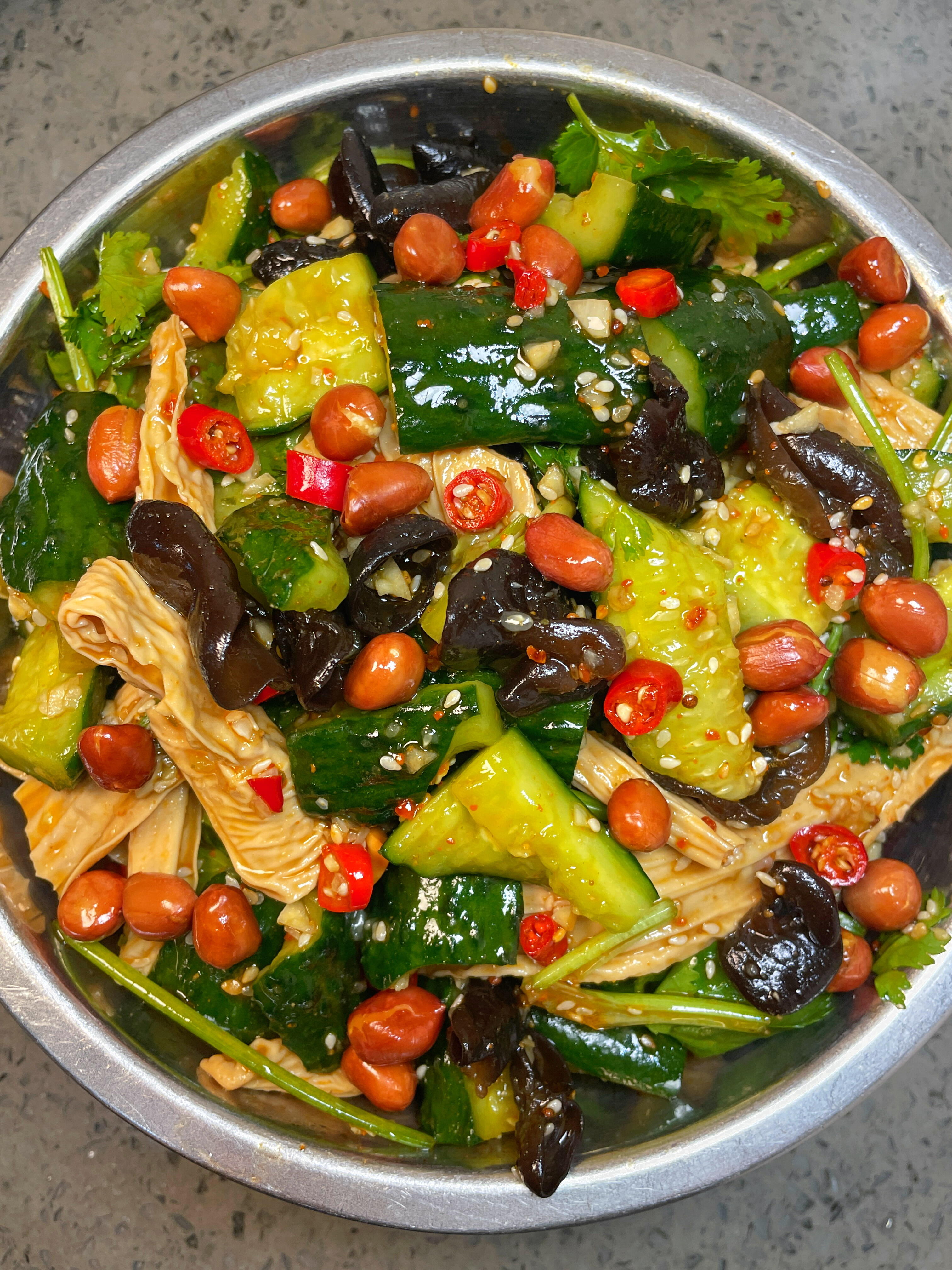 腐竹木耳拌黄瓜｜酸辣脆爽！夏天开胃神器家人们谁懂啊😭天气一热就没胃口？这道