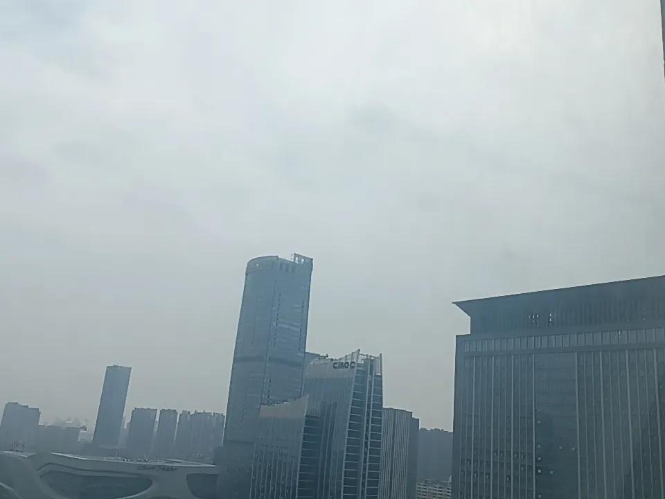 关门弟子：师父，我想炒股。师父：没问题，为师传授你股市五不买，你凭此入市，保证