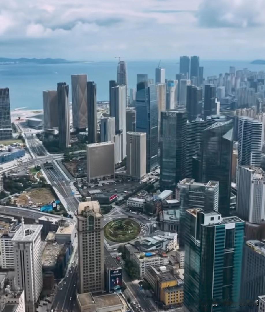 大连市前三季度的经济数据已经公布了，大连市前三季度GDP总量为7248.2亿元人