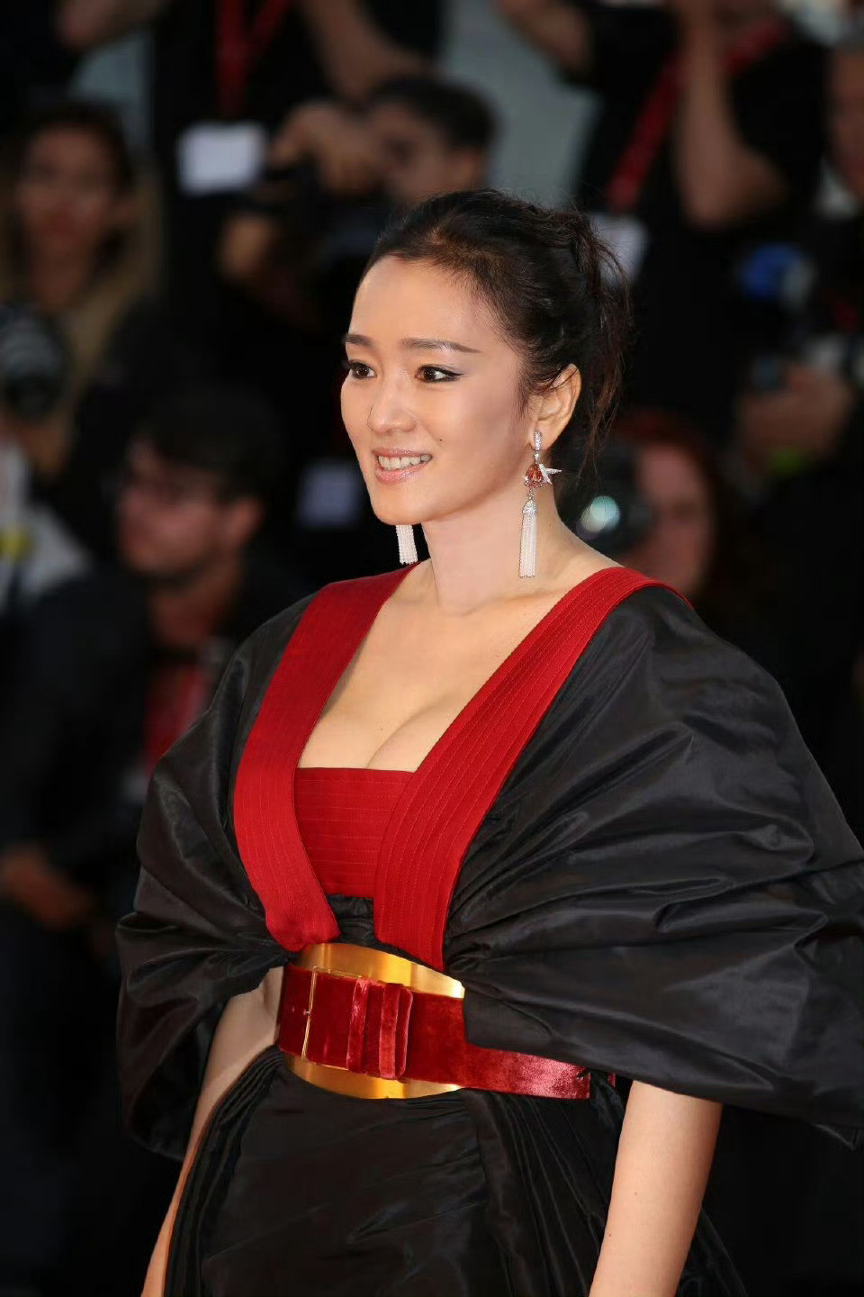 巩俐中文宣布戛纳开幕巩俐巩俐