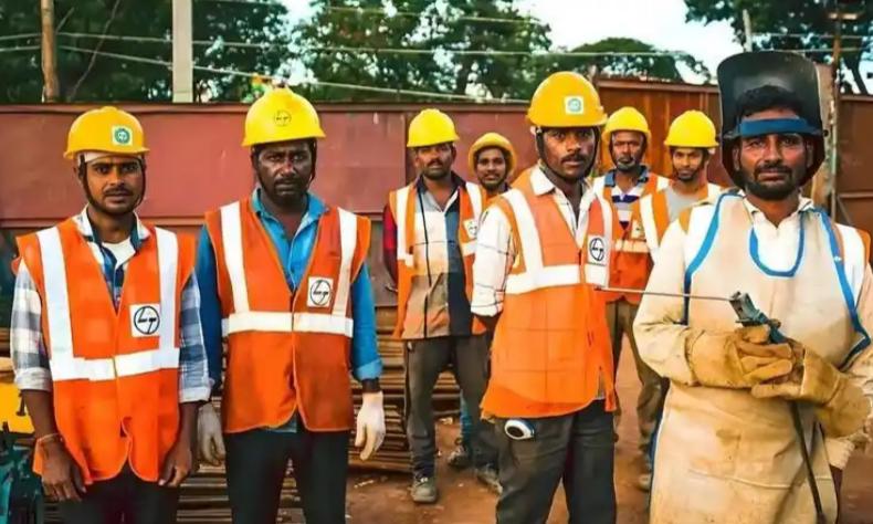 炸了！台湾岛内这两天彻底乱套了，所有目光都集中在一件事上——引进印度移工。就