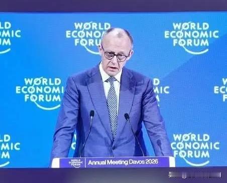 德国总理默茨在达沃斯现场表态，对中国赞美有加。默茨说道：过去几十年以国际法为