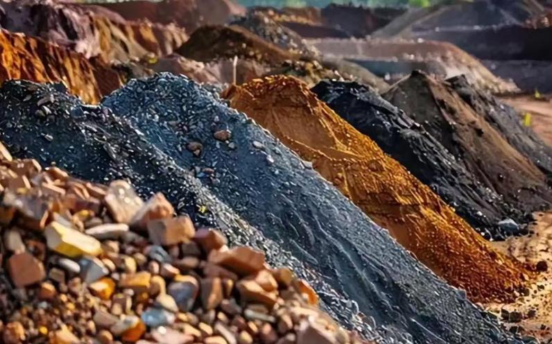 美国声称急需稀土，蒙古二话不说立刻挖出十万吨，可当蒙古刚准备好稀土，美国却突然表