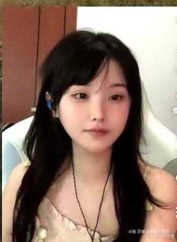 链子哥夸果小果是第一灵宠，不得不说，果小果的中译中还真的有点东西dota2​​