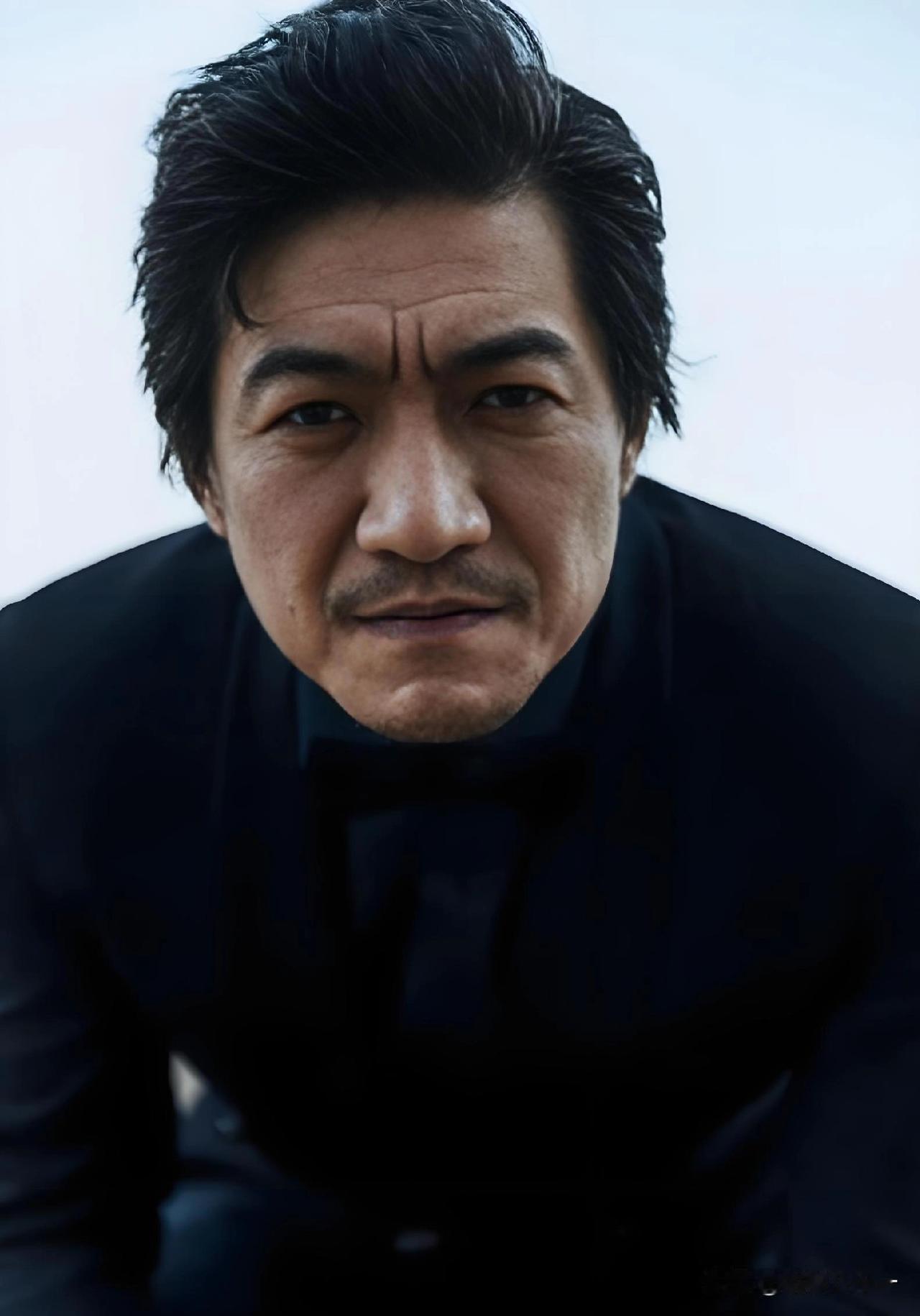 笑死我了，原来《老舅》穿错裤子这戏，居然是饰演霍东风的演员陈明昊给出的主