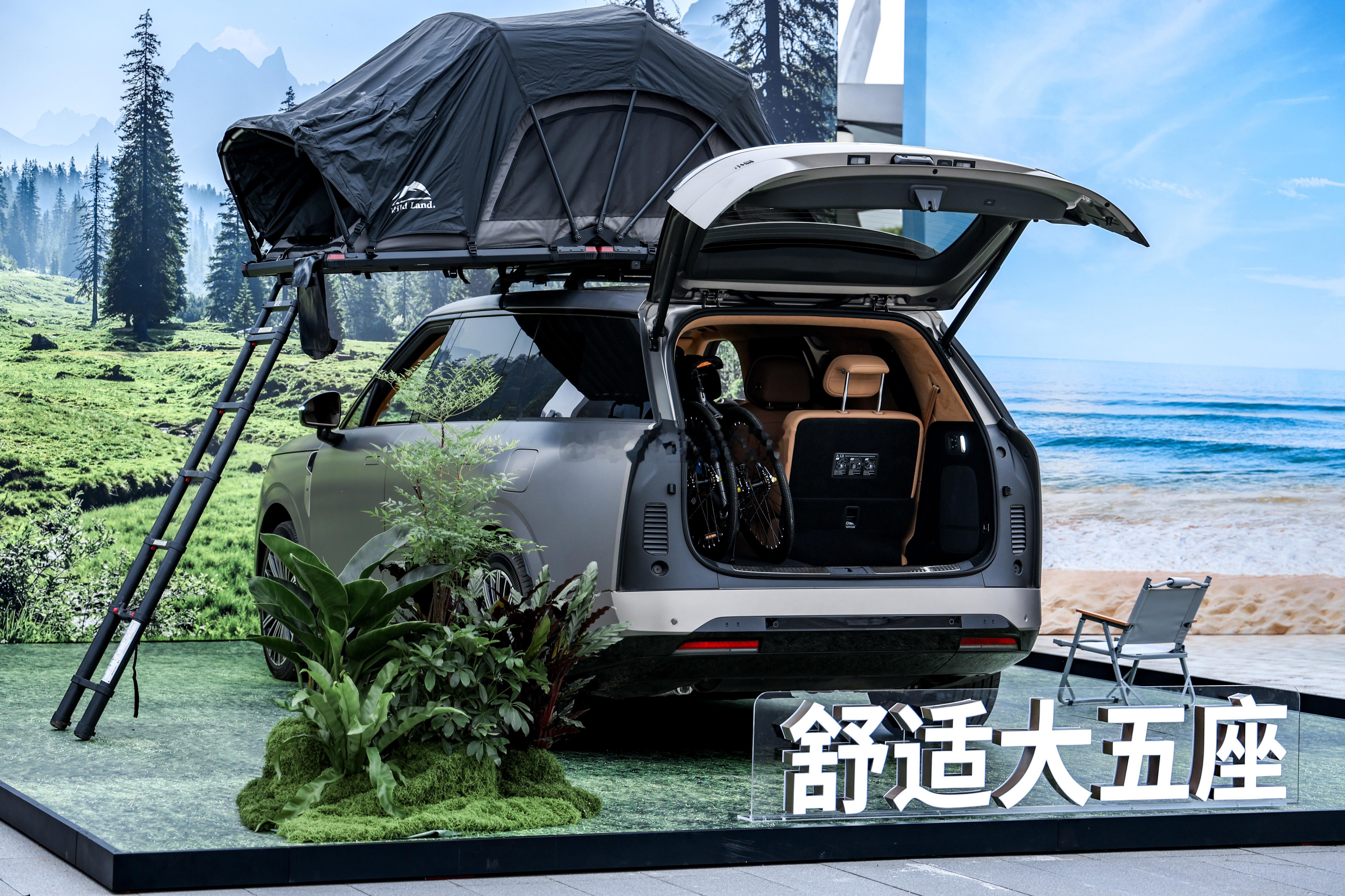  舒适大四座、大五座、甚至大六座，统统都能满足你的需求～ ​​​