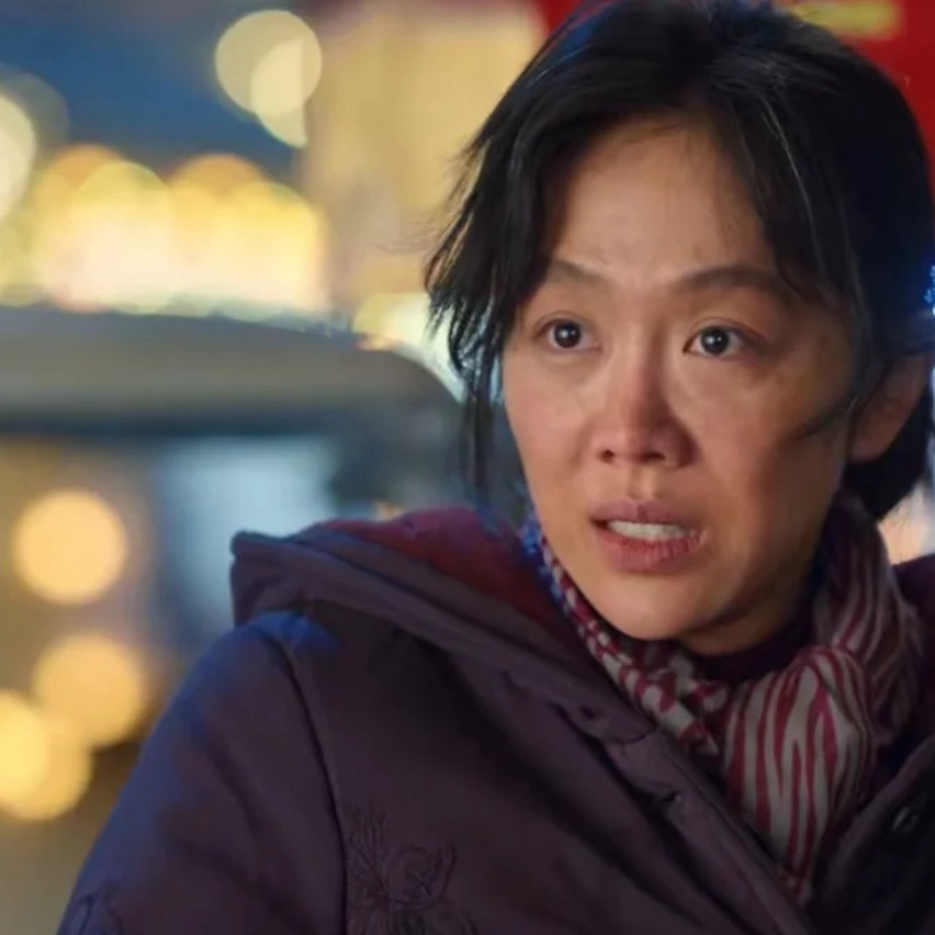 有人说《南来北往》里面姚玉玲最后卖烤串时穿的衣服太落魄了，像她这样的漂亮女人就算