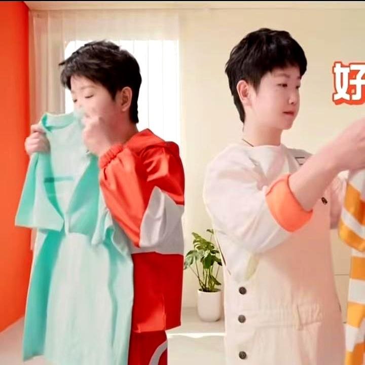 “小豆包”终于人人有份不用再抢大头的专属，现在全网都在分。你一块，我一块，