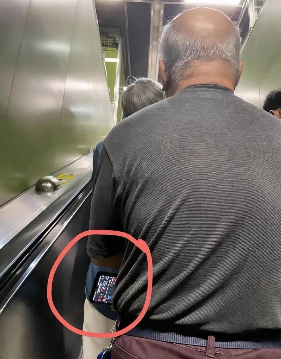 大爷一辈子的爱好中毒太深了