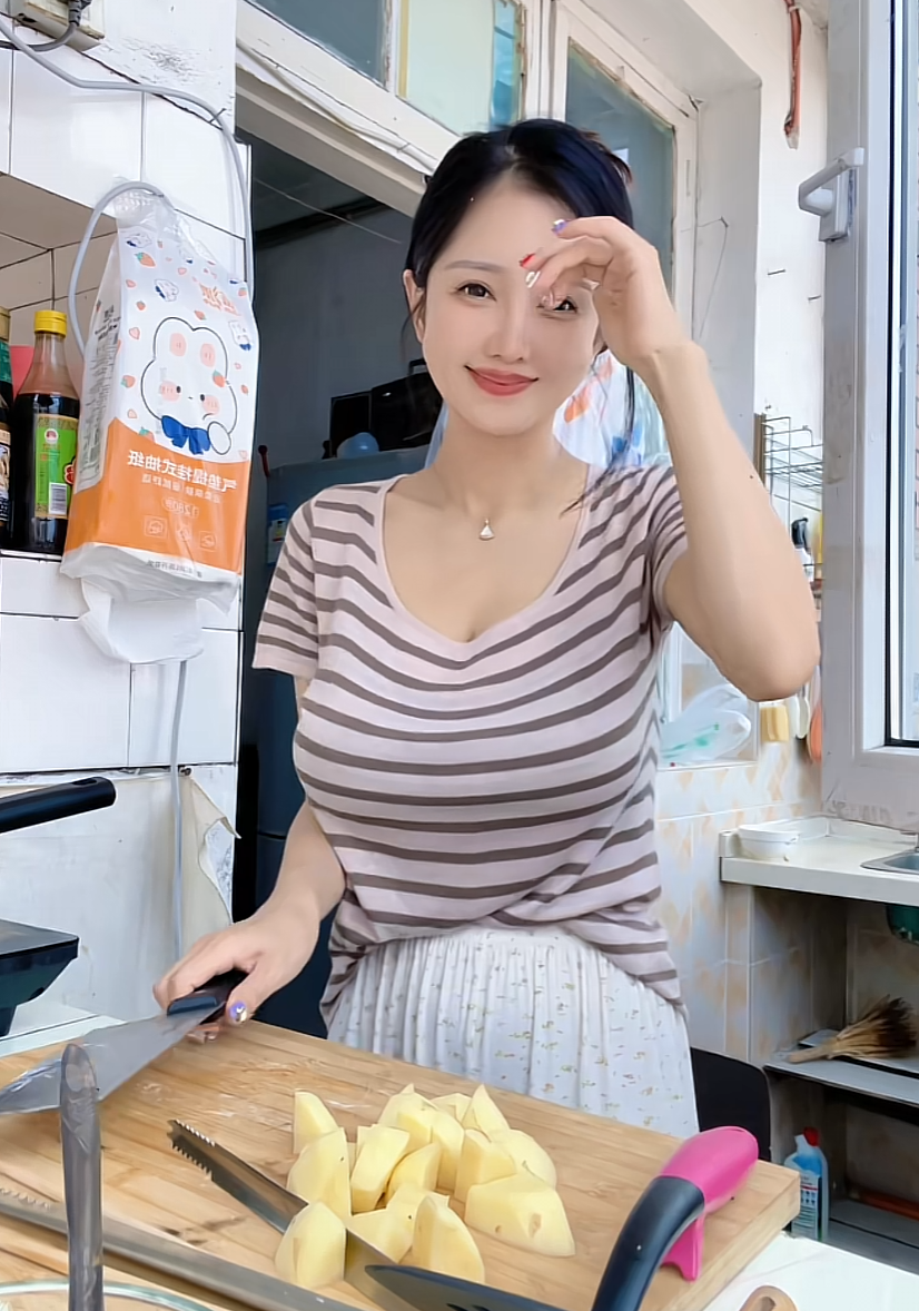 自己一个人在家随便做点吃的！