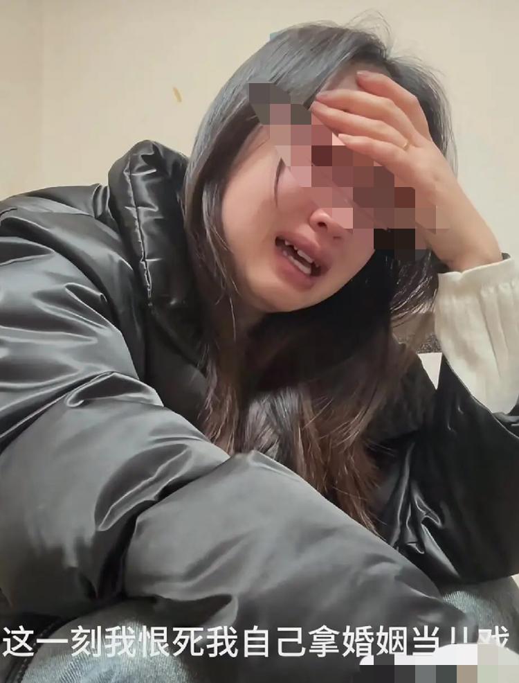 我闺蜜当初被男友宠上天，连袜子都提前给她烘暖，百般迁就。可就因为男友母亲住院，对