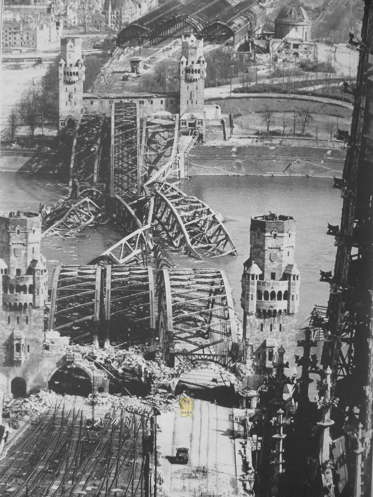 当年被炸毁，现在居然挂了40万把“同心锁”——1945年，遭盟军轰炸、然后于同年