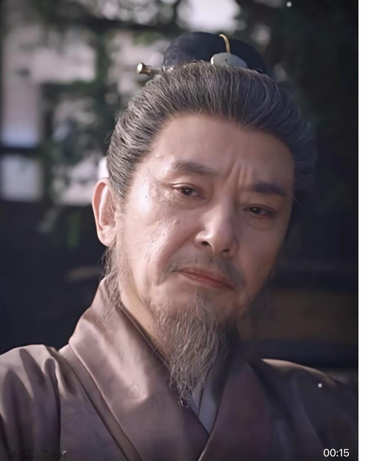 年轻是美男子，年龄大了，是帅老头，你知道他是谁吗？