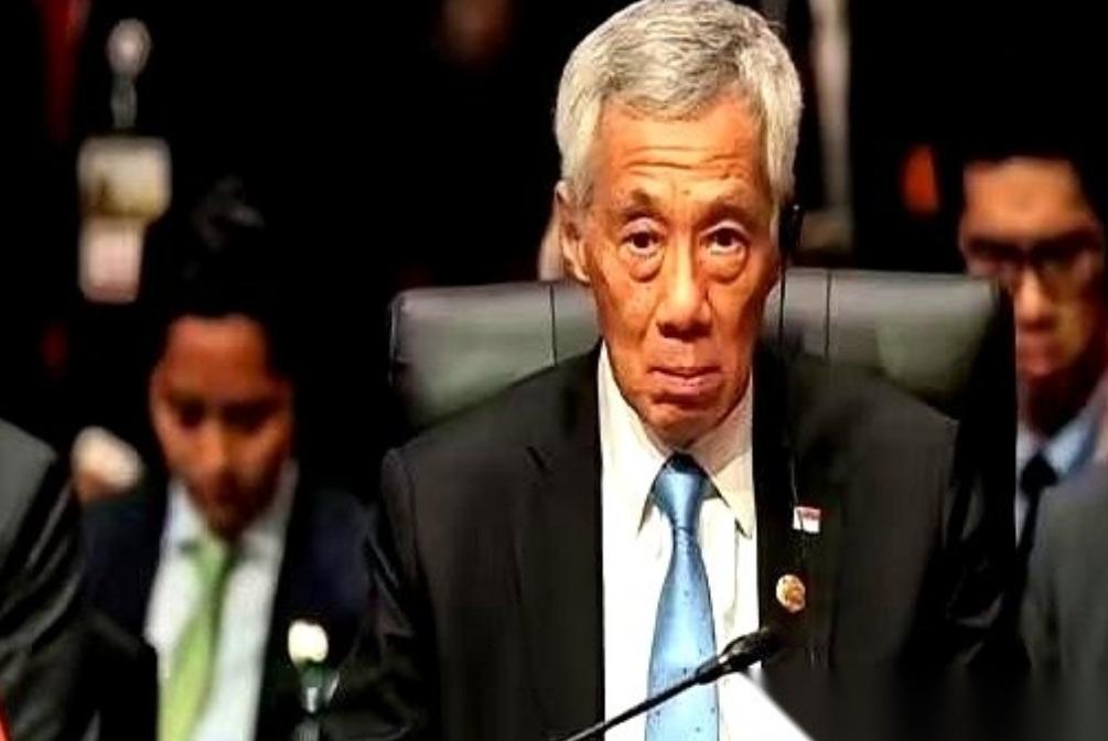 新加坡估计怎么也想不通。舒舒服服躺在马六甲海峡上收了几十年“过路费”，以为自