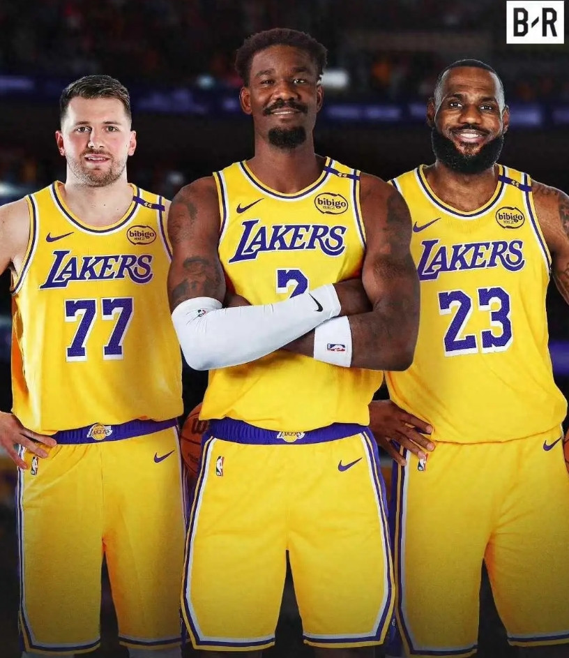 最会给艾顿传球的还得是詹姆斯詹姆斯赛季首秀，湖人战胜爵士，詹姆斯首发29分钟