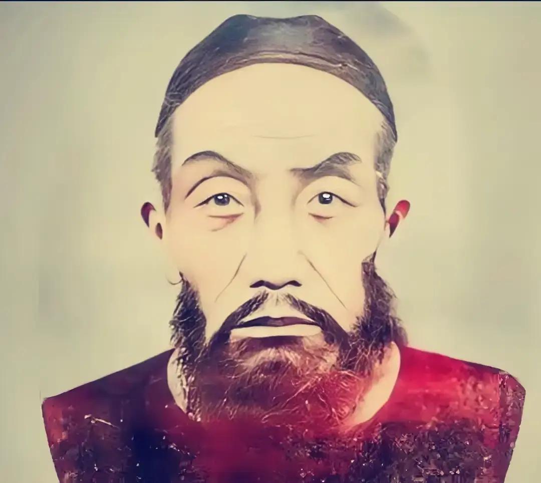 下图是曾国藩唯一的一张照片，拍摄时间是1870年，拍摄者是曾国藩的儿子曾纪泽，当年，曾国藩实岁59岁