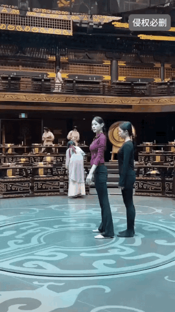 这个，要是彼此没有足够的信任，绝对完不成这样的动作！