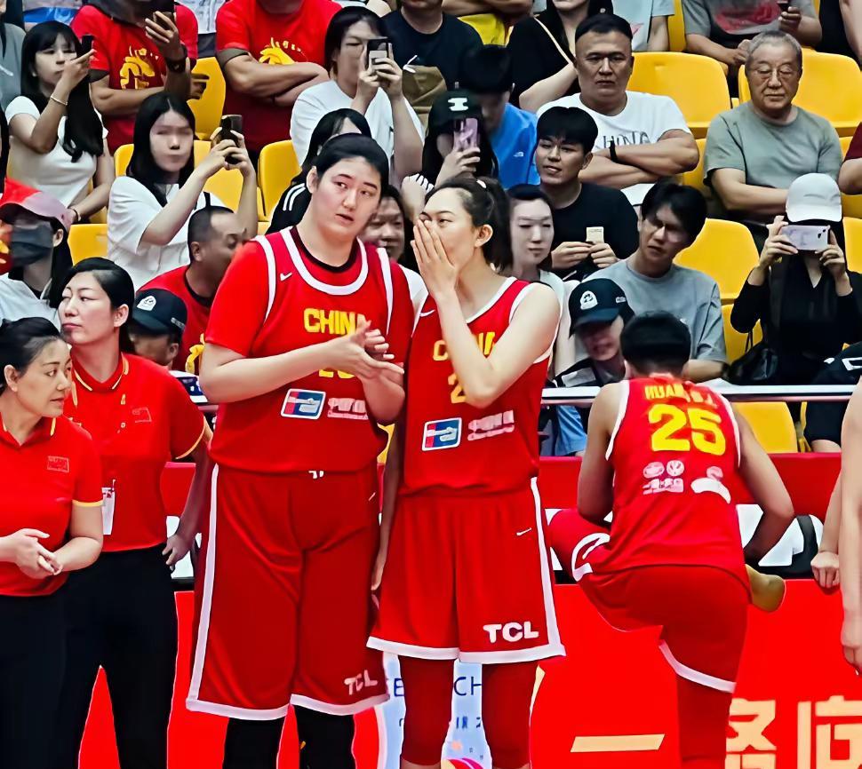 有人说：“张子宇加入国家队后，会抢走韩旭的中锋位置，两人会有矛盾。”其实，韩旭