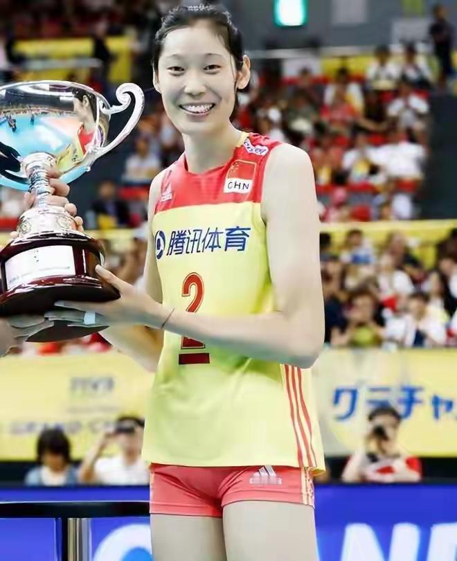女排输泰国全网喊朱婷，别等输球才想起她，赢球的时候怎么不提了中国女排亚锦赛决赛