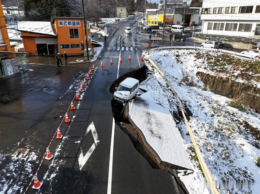 日本突发7.5级强震！官方紧急预警：一周内或现9级“超级地震”！核心事件：2