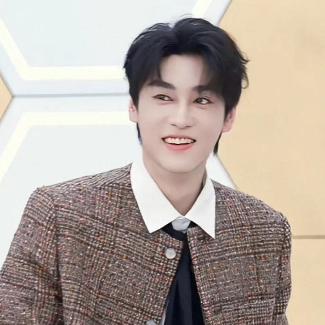 我不知道田栩宁直播长这样啥意思​​​