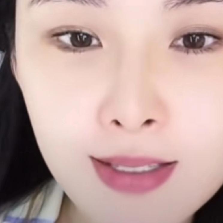 张颖颖真敢说啊，估计能把马筱梅气疯。她最近在直播间说，她直播赚的钱都是自己的