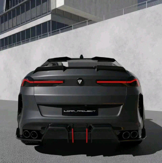 汽车宝马X6官方定制版！配备碳纤维运动套件，搭载B系列发动机，售价130万起！