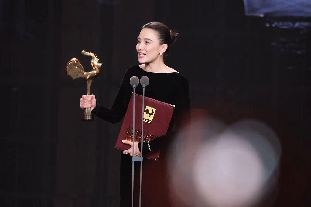 第38届中国电影金鸡奖获奖名单揭晓，《好东西》获最佳影片奖，陈思诚/戴墨凭借《唐