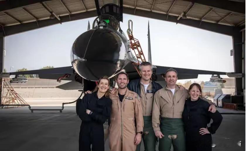 把老婆都带过来的都是聪明人，否则，你懂的！把老婆孩子都接到国内来的人，那才叫