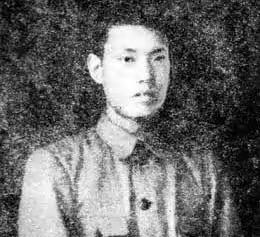 1929年，地下党丁惟尊叛变，还要带着特务去火车站抓人，他的妻子知道后，连忙说：