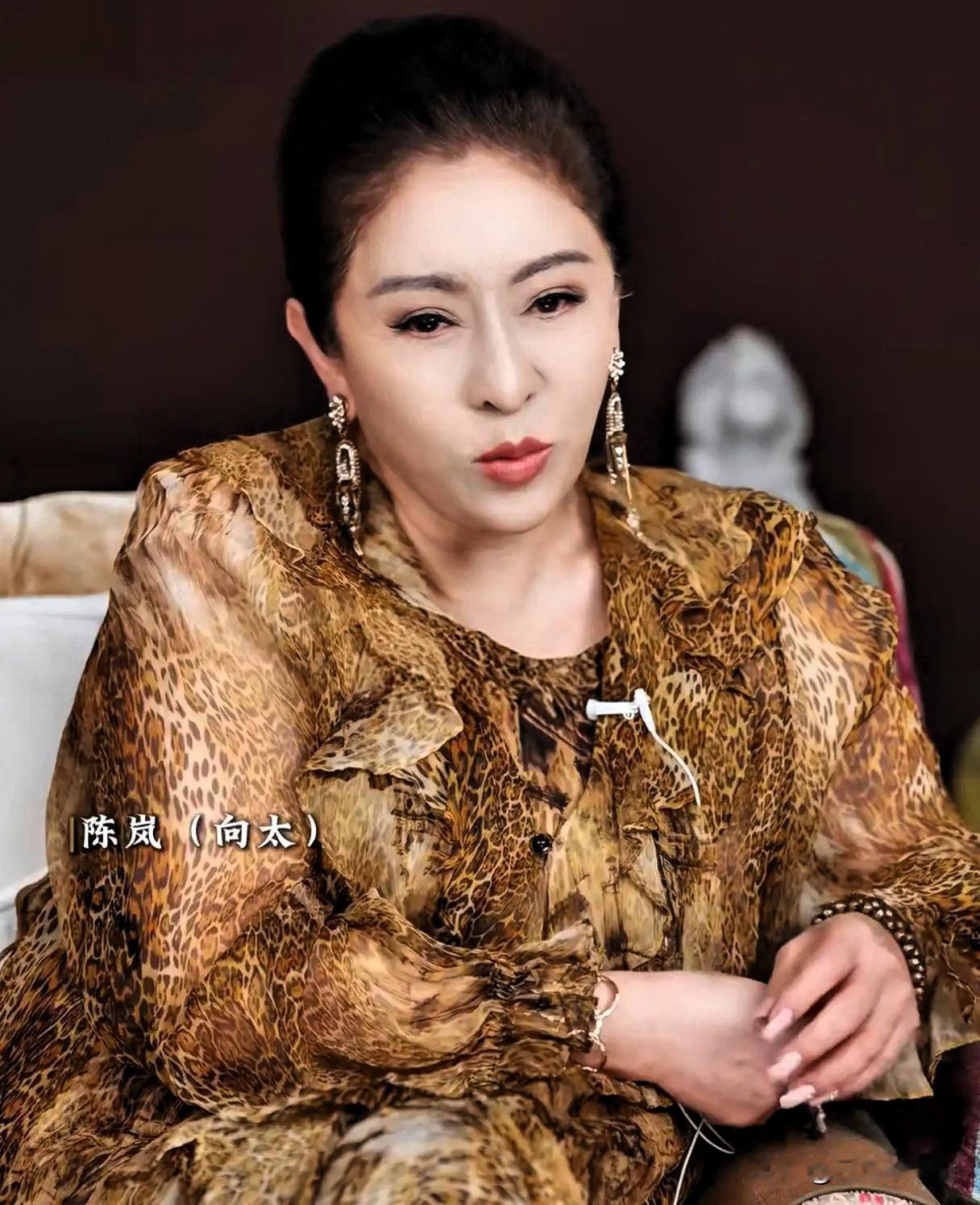 都说莫欺少年穷向太一家是欺负张柏芝的儿子还没长大吗？向太出面力挺王菲和谢霆