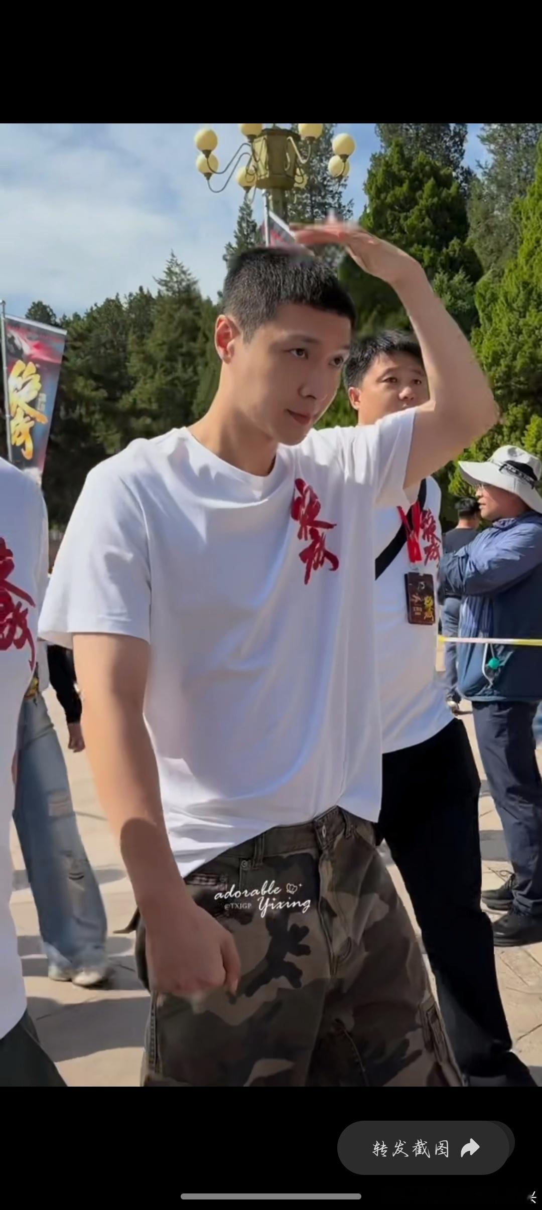张艺兴剃寸头我的寸头宝宝太可爱了啦，期待新电影绽放