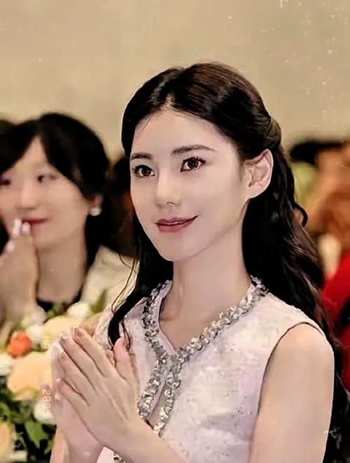 大家好，今天跟大家聊聊马晓梅前夫郑扬融的事件。核心就是郑扬融对马晓梅进行网络暴