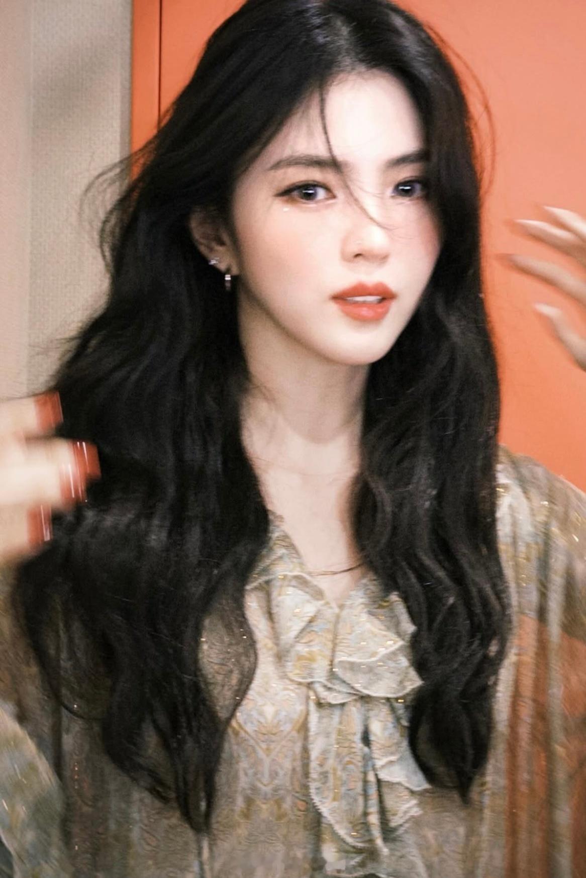 韩素希韩素希ins更新最近状态越来越好​​​