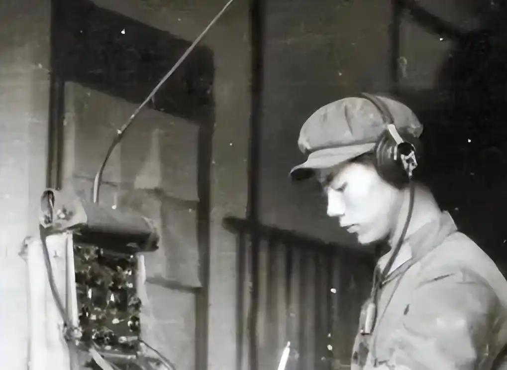 1985年老山前线通信遭越军全程监听，密语兵大量伤亡，一名温州兵拿起话筒说几句，