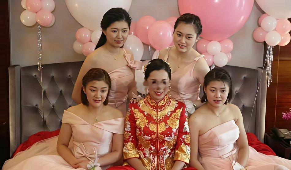 那些年陈梦当过的伴娘，真的好嫩好美！