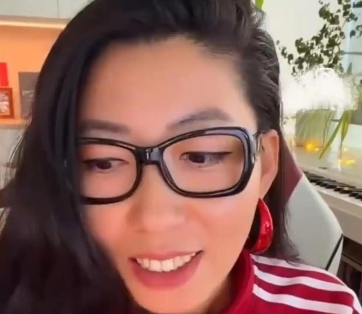 真是大快人心！曲婉婷想悄悄回国复出、重新捞金的算盘，刚敲响就碎了。账号刚开没多久