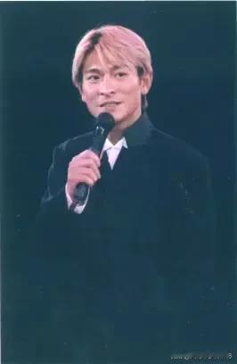 还有几人记得2007人民日报娱乐头条某一期是刘德华？当时的大致内容是这样的:一张