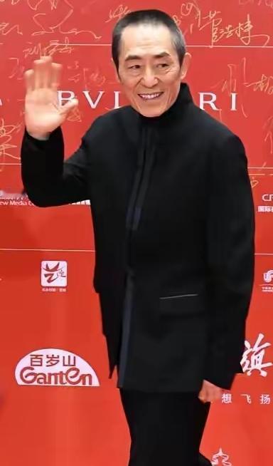 [点赞]74岁张艺谋，把北京700平的别墅抵押了。换回3000万现金。加上其他