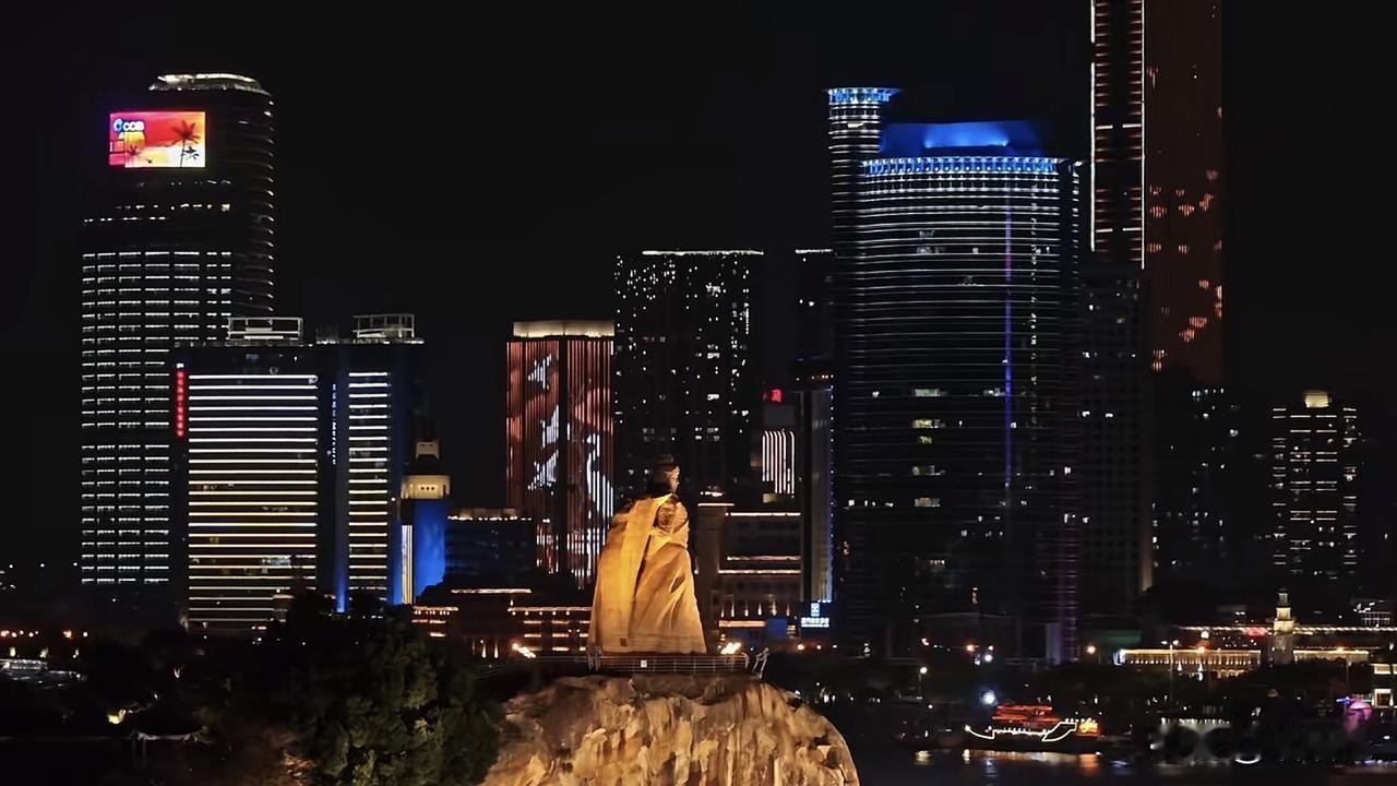 厦门会不会成为直辖市，在众多城市中，厦门还是很有可能的。虽然厦门和深圳同为经济