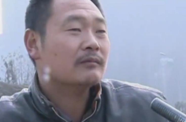 2009年，7岁的女儿突然失踪，父亲一生气就打了他患有精神病的儿子，结果