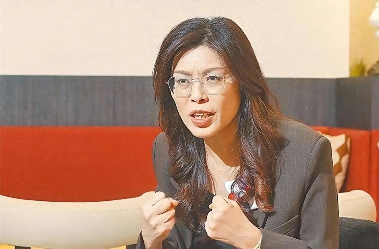 杀鸡儆猴！郑丽文站稳脚跟后。终于暴露出自己的野心了！仔细想一想。郑丽文