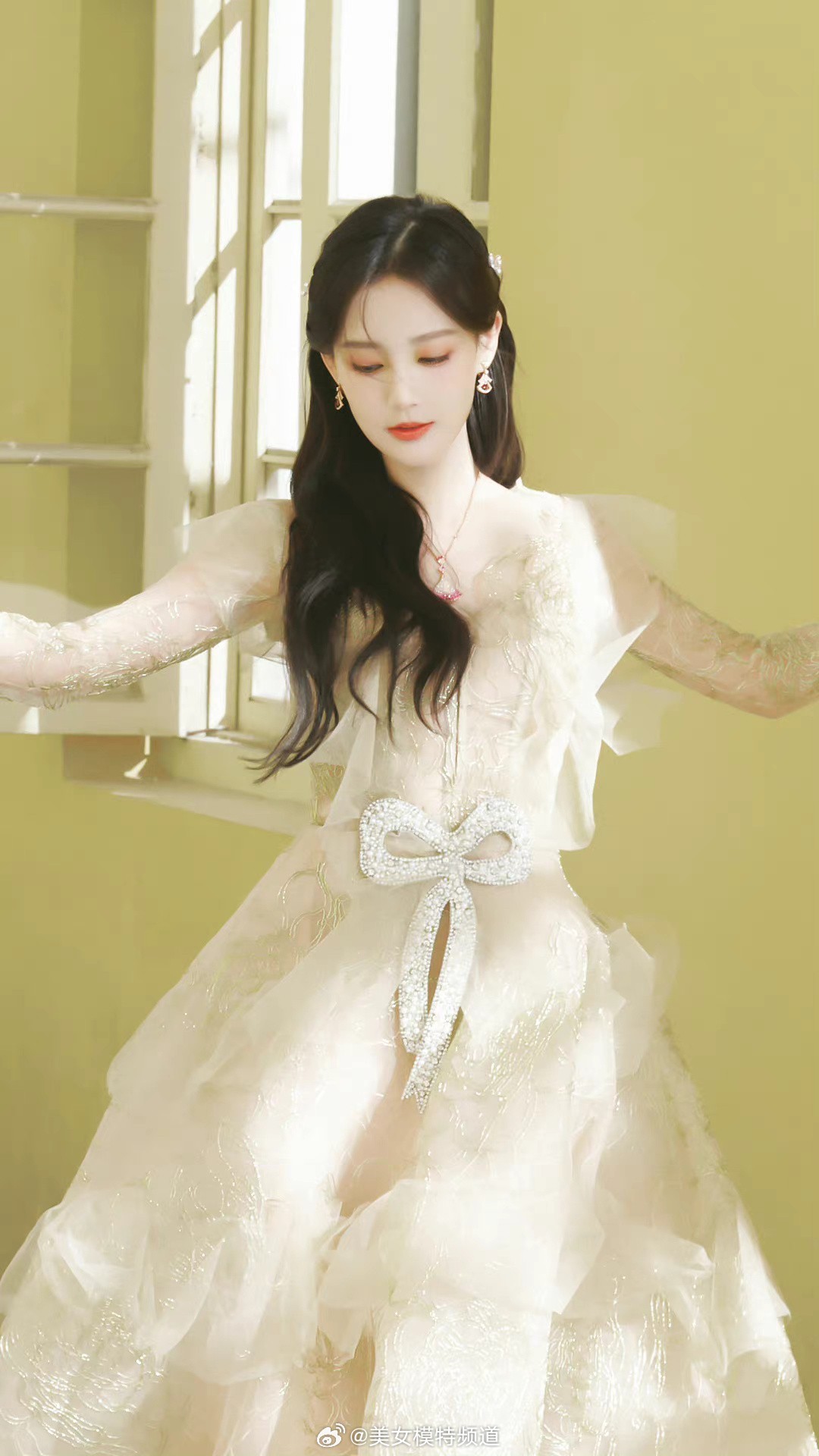 李一桐轻柔优雅的姐姐