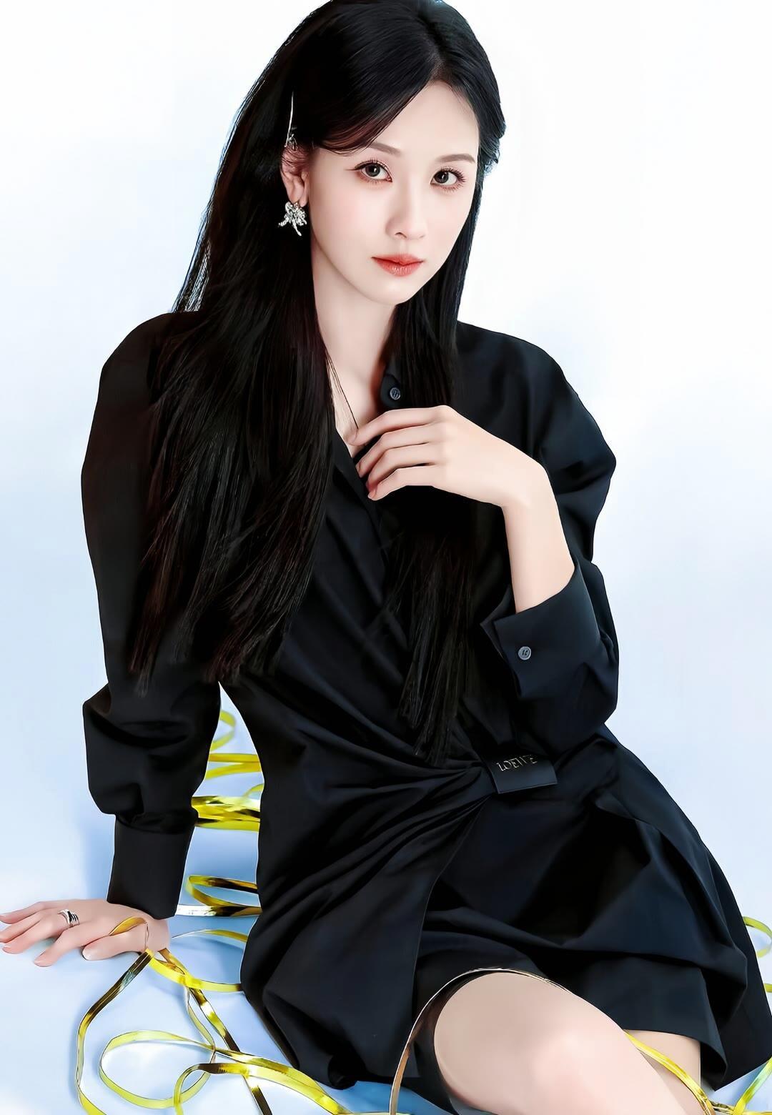 陈都灵1993年10月18日出生于福建省厦门市，中国内地影视女演员。