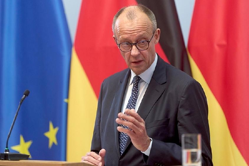 12月9日，《金融时报》报道:“美国新版国家安全战略上周出炉，文件渲染欧洲面临文