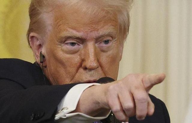 特朗普有不是美国的“永久总统”，说难听点，任内再狂，也躲不过下台的那天。今年已8