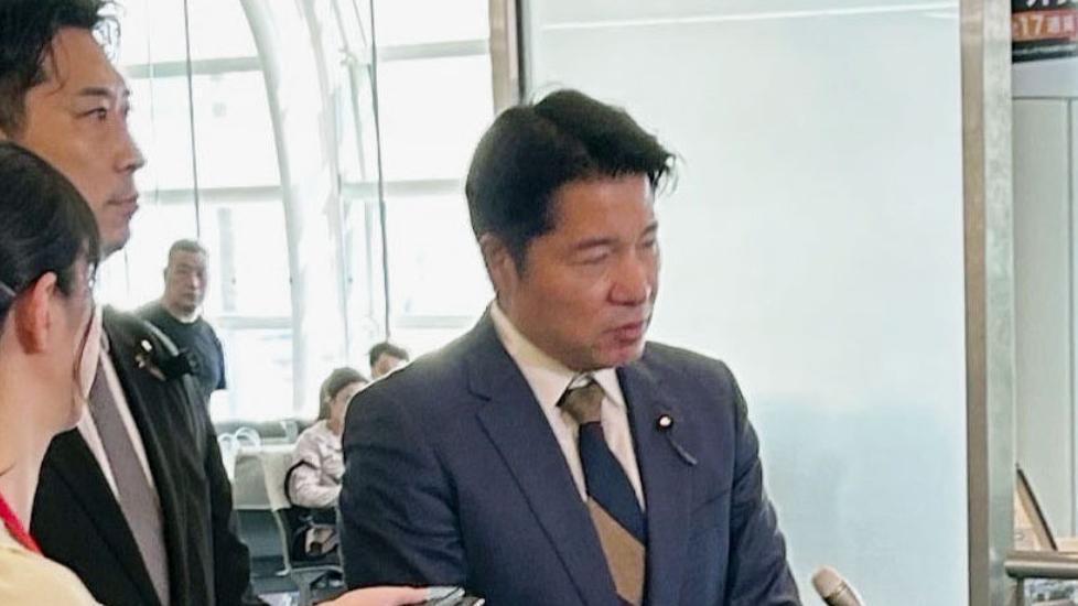 这次日本议员访华，中方接待他们的机构、带他们参观的地方，乃至当天外交部发言人说的