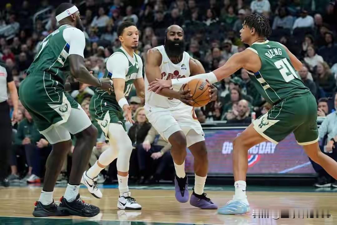 哈登10次出手27+5+6，骑士本该大胜雄鹿，为何打得异常艰难？刚看完这场骑