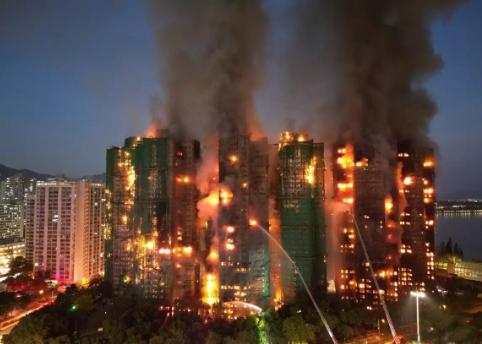 不是不想换！是香港竹架淘汰不了！香港这场火，烧出了竹架背后的现实困境。